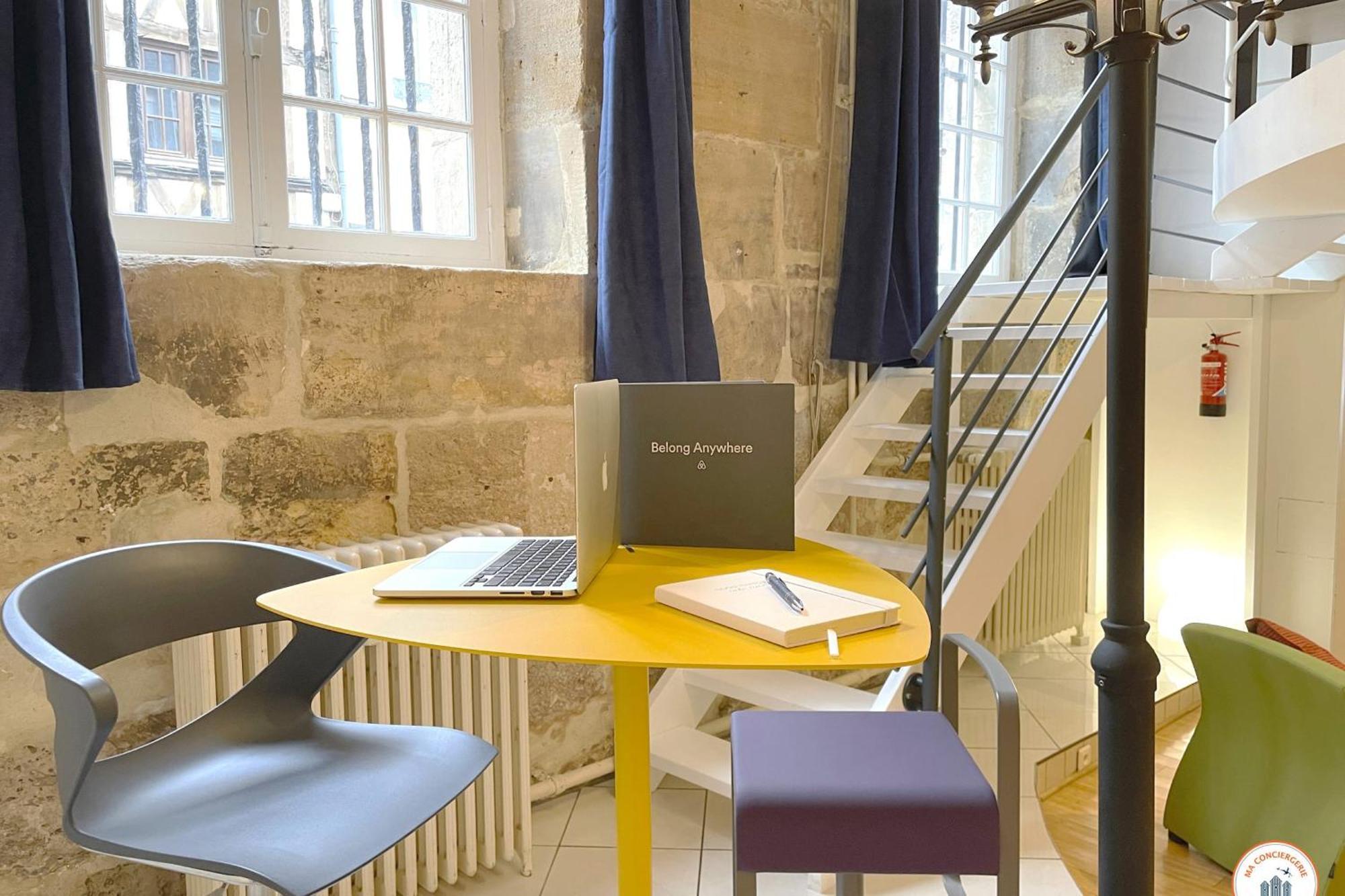 Loft De L'Artiste - Parking - Standing Apartment *